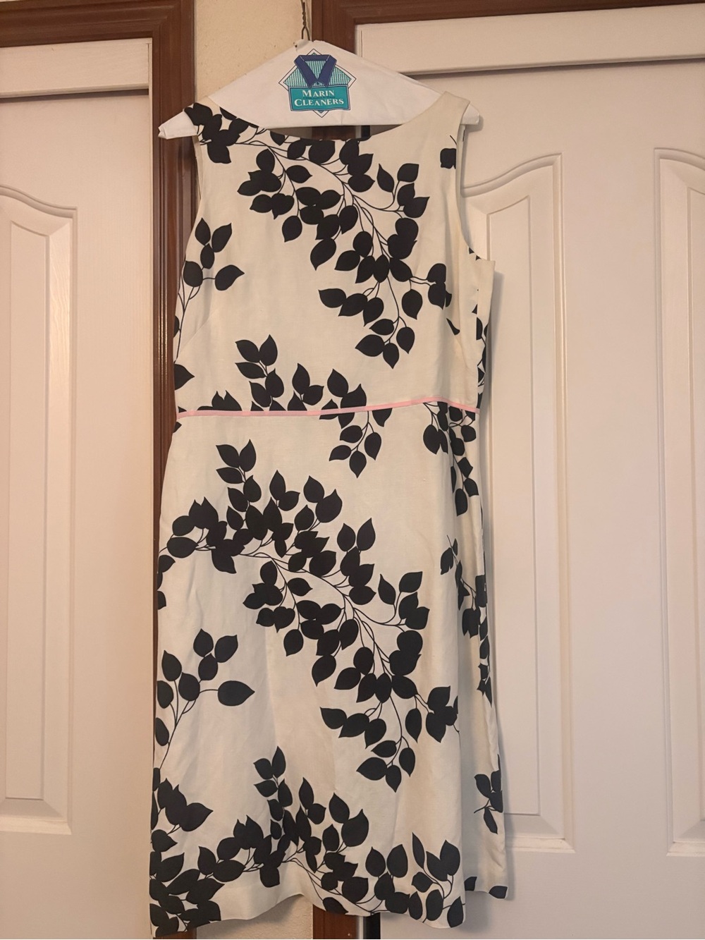 Ann Taylor Loft Women’s Cream Dress with Black Leaf Print and Pink Accent